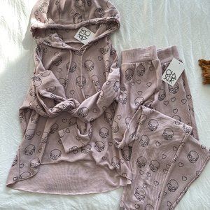 NWT Chaser Little Skull Sweatsuit